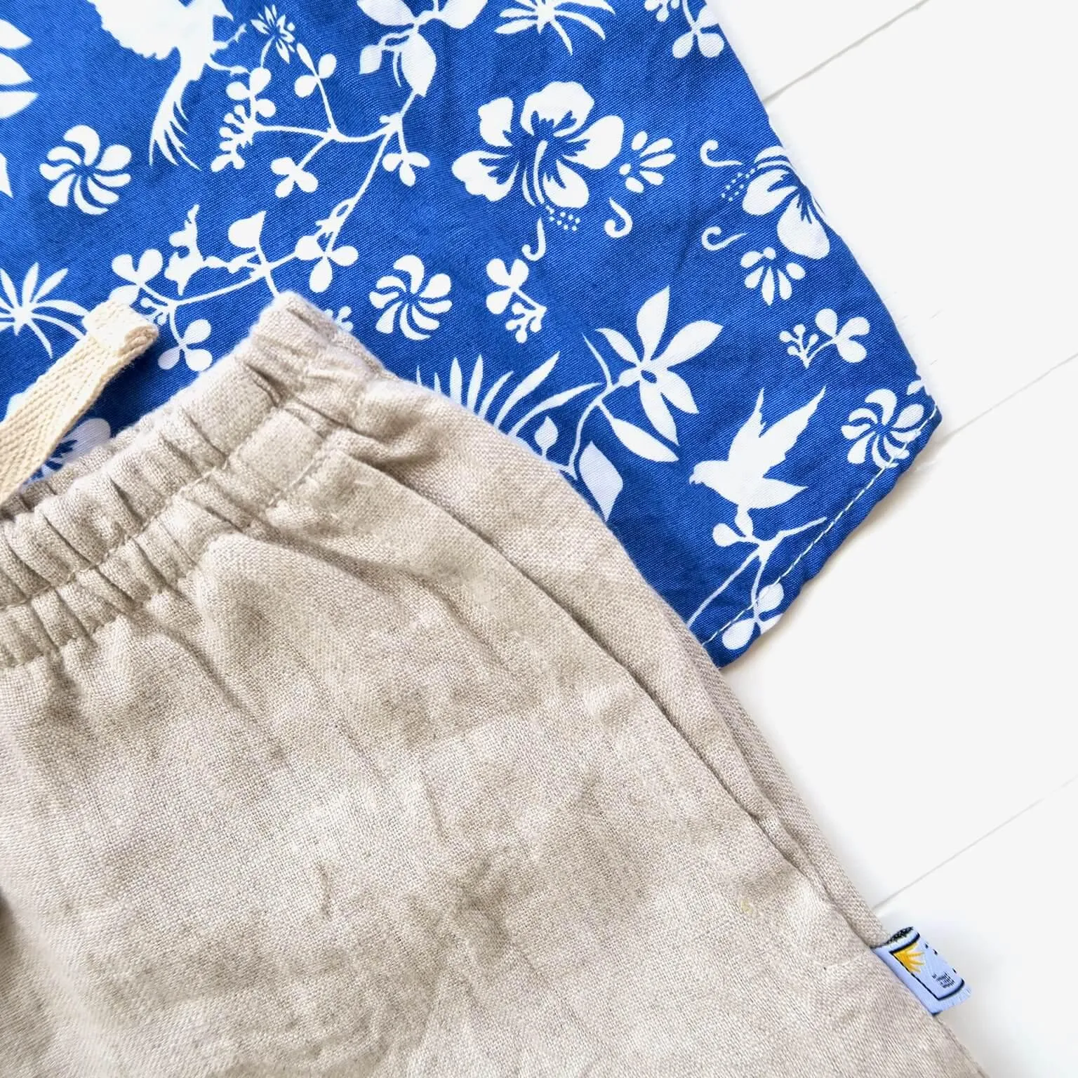 Cedar Top & Shorts in Blue Bird Garden and Brown Linen