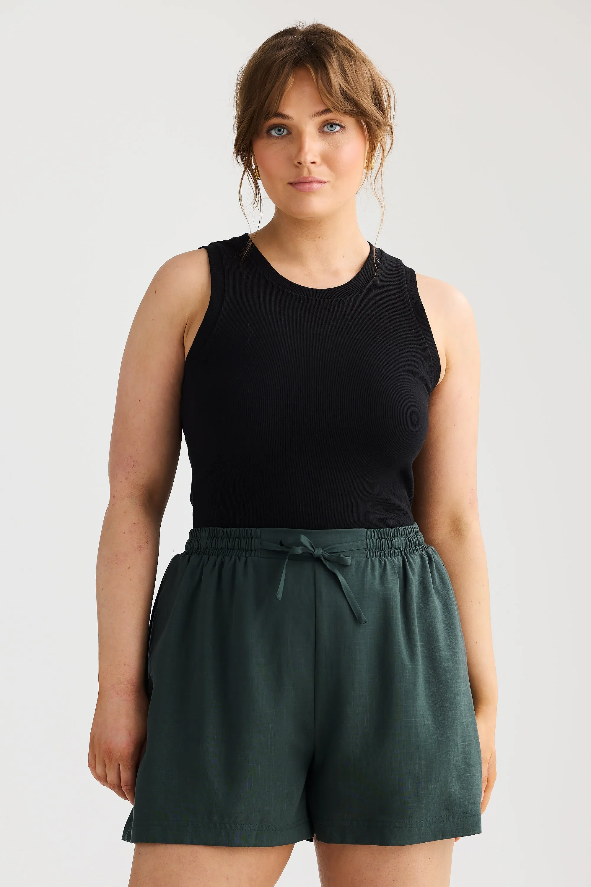 Core Relaxed Short - Pine Green